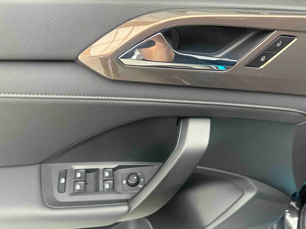 Volkswagen Tharu — миниатюра 18