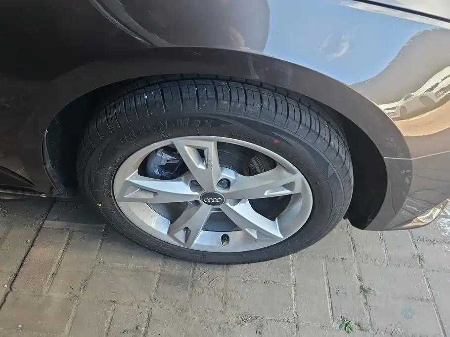 Audi A4L — миниатюра 6