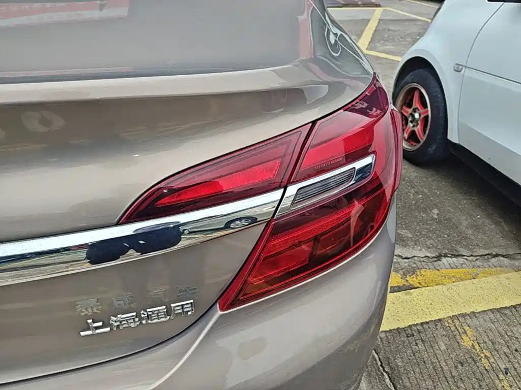 Buick Regal — миниатюра 8