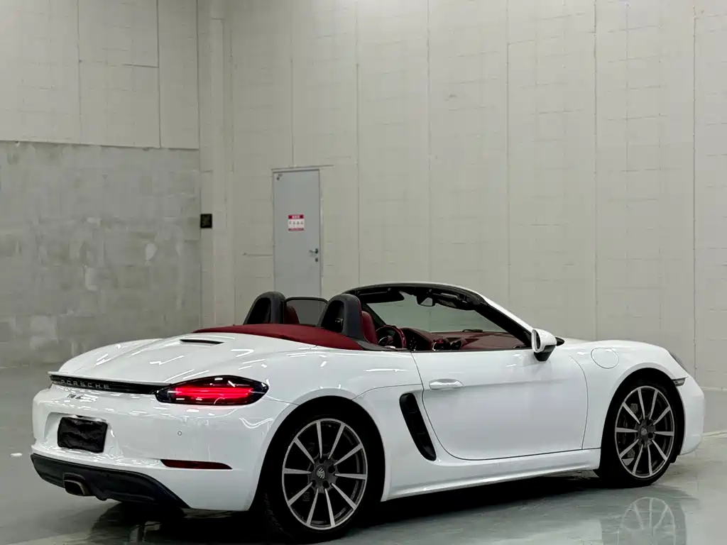 Porsche 718 2022 Boxster 2.0T