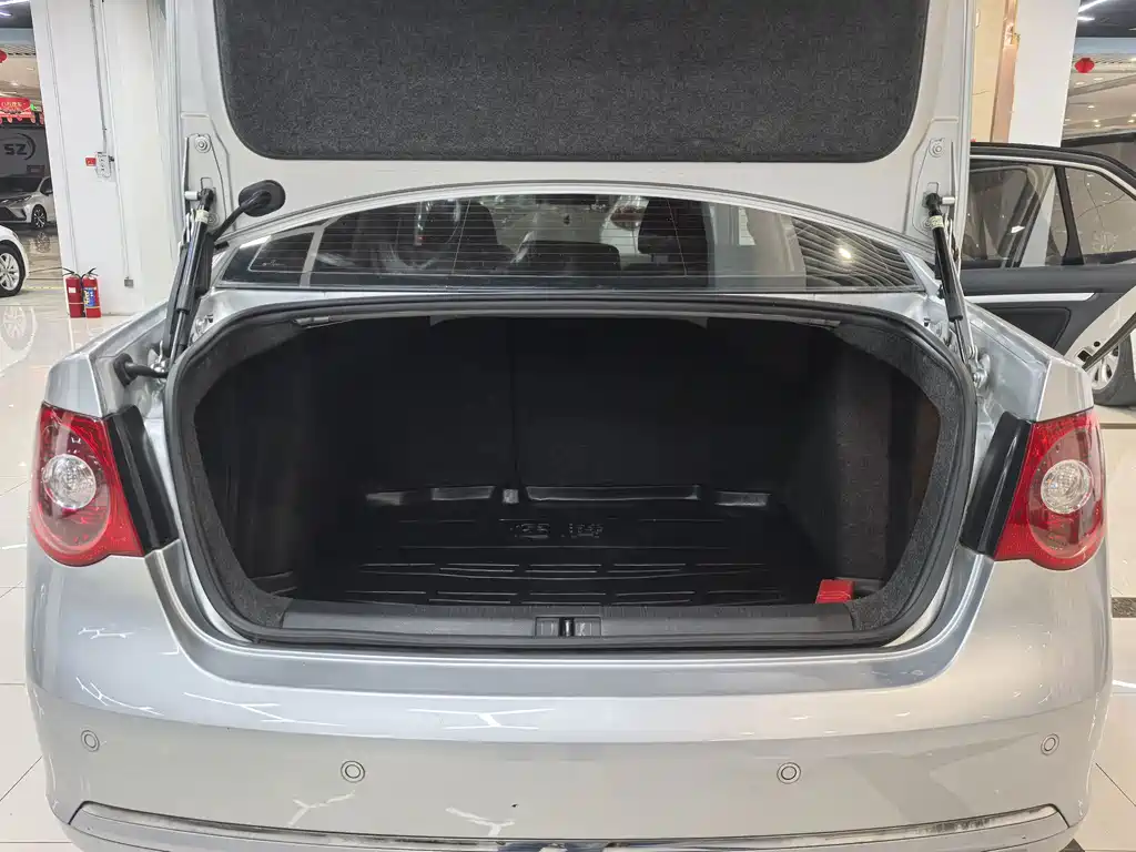 Volkswagen Sagitar — миниатюра 13
