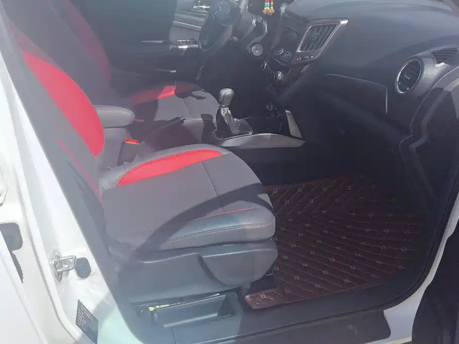 Changan CS15 — миниатюра 8