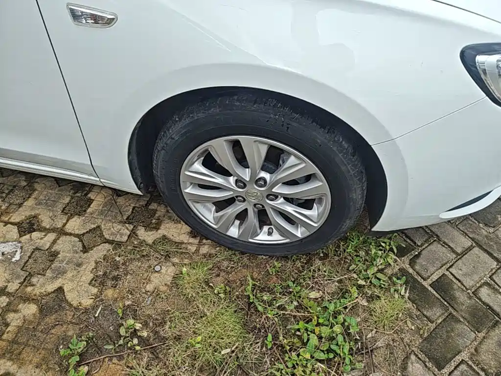 Buick Excelle — миниатюра 12