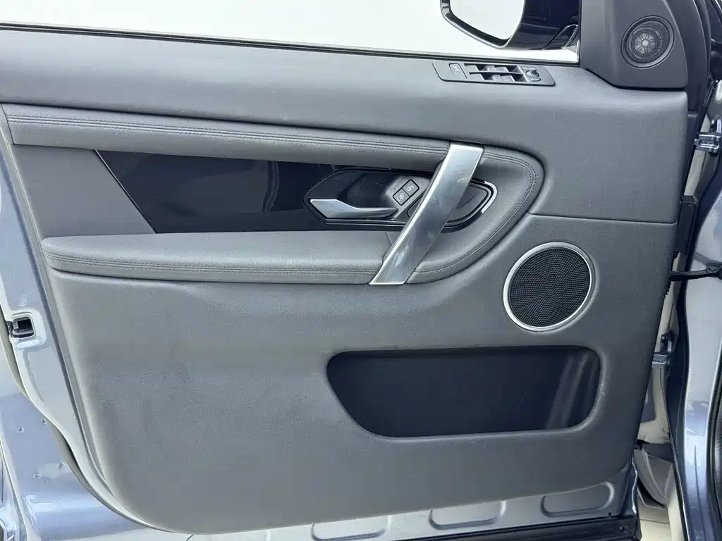 Land Rover Discovery Sport — миниатюра 8