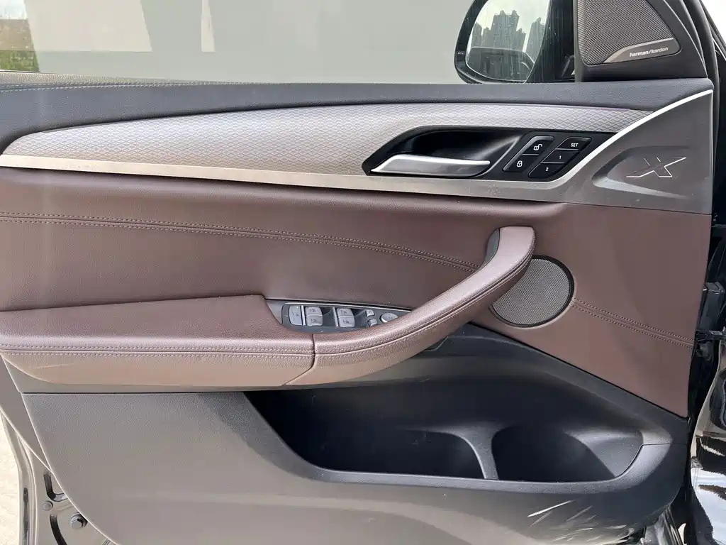 BMW X4 — миниатюра 11