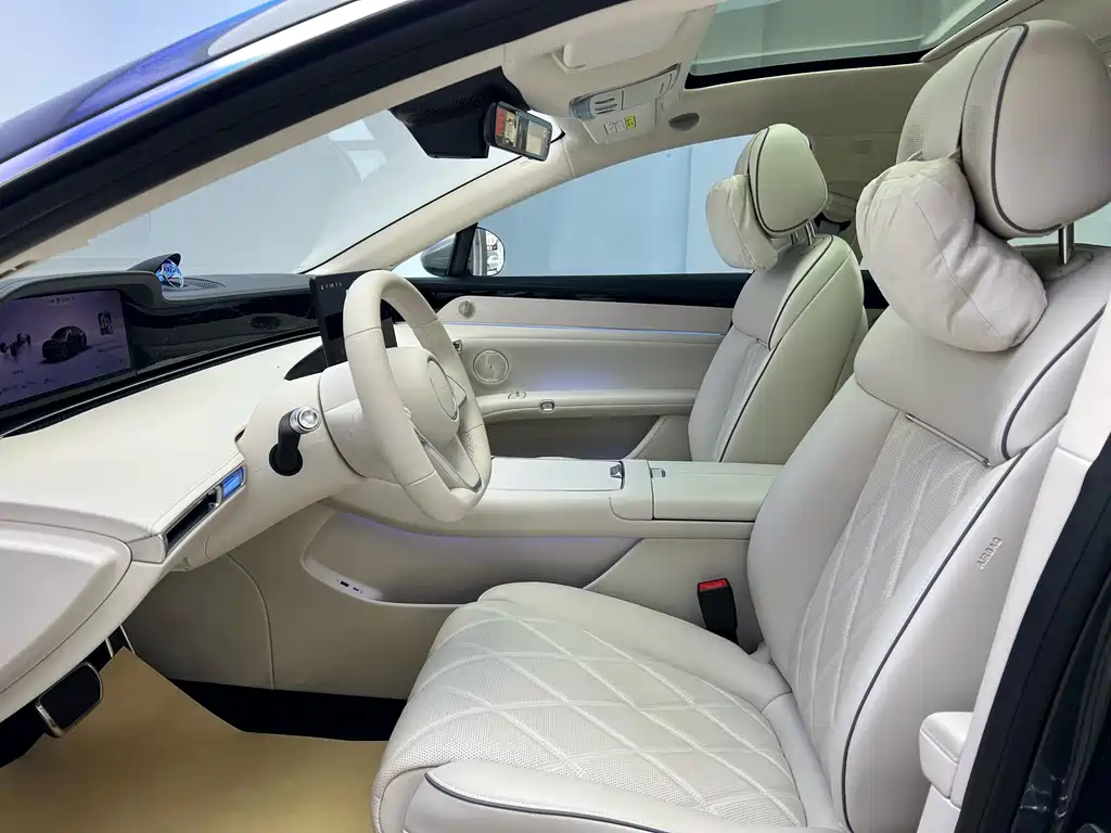 AITO ENJOY THE WORLD S9