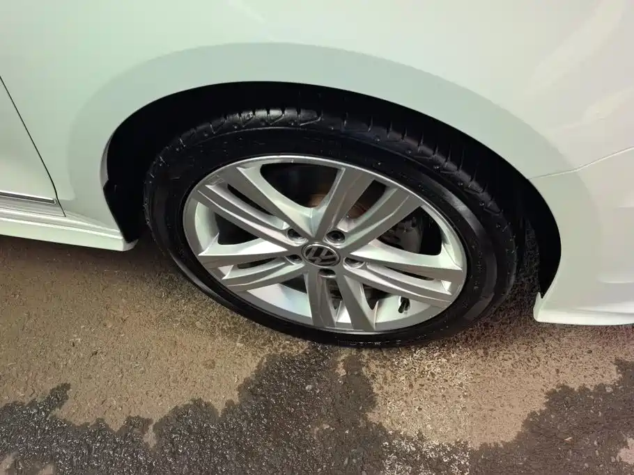 Volkswagen Sagitar — миниатюра 6