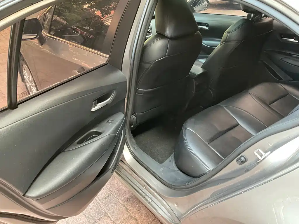 Toyota Corolla — миниатюра 8