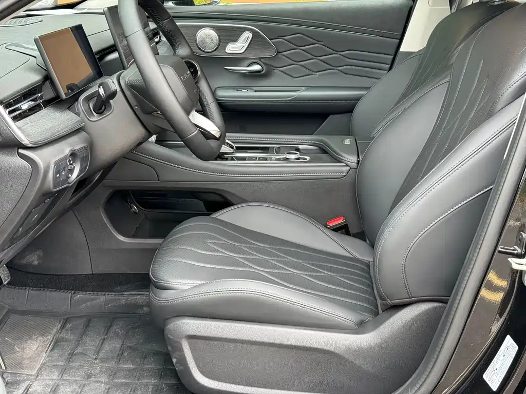 Chery 8 PRO 2025 2.0T DCT Luxury