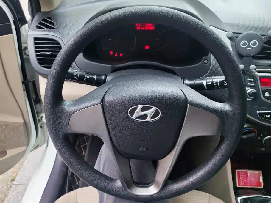 Hyundai Verna — миниатюра 15