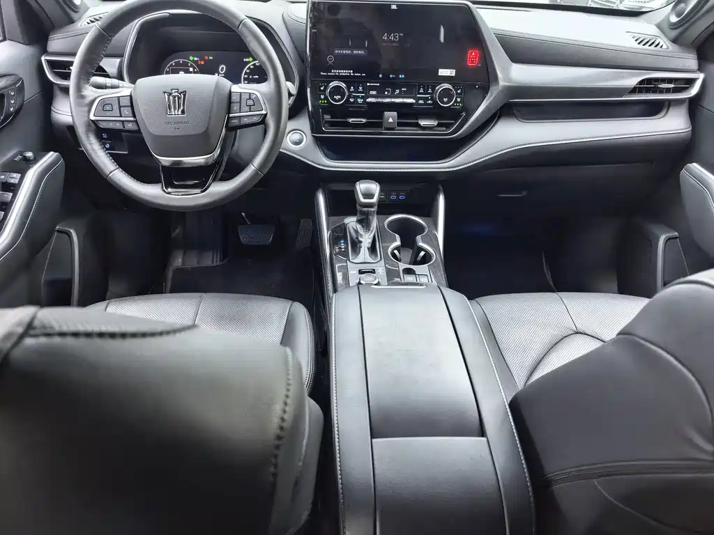 Toyota Crown Kluger — миниатюра 7