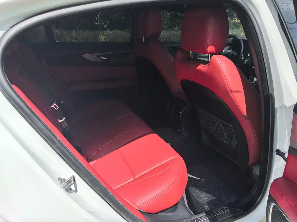 Jaguar XEL — миниатюра 10
