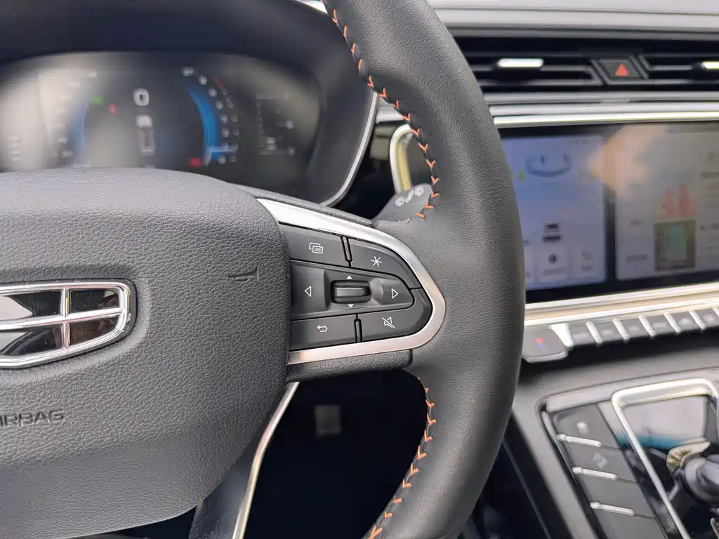 Geely Boyue — миниатюра 16