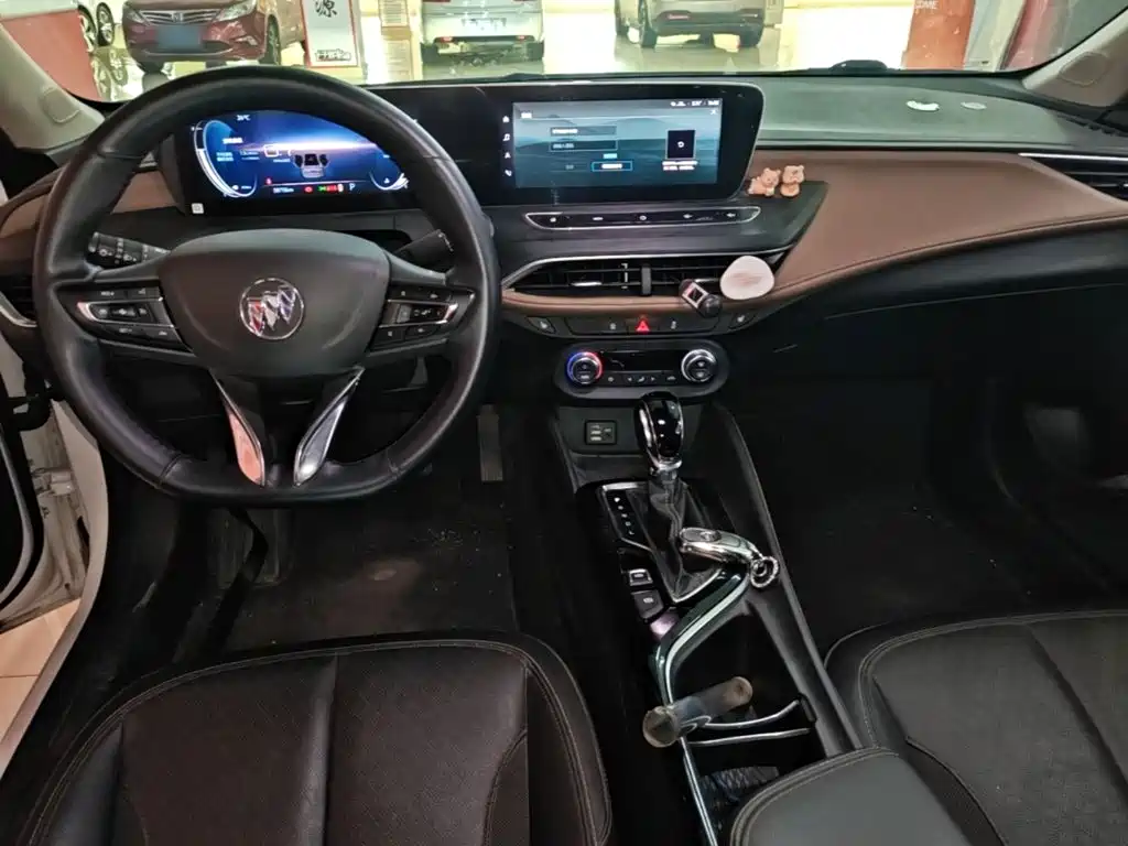 Buick Verano — миниатюра 10