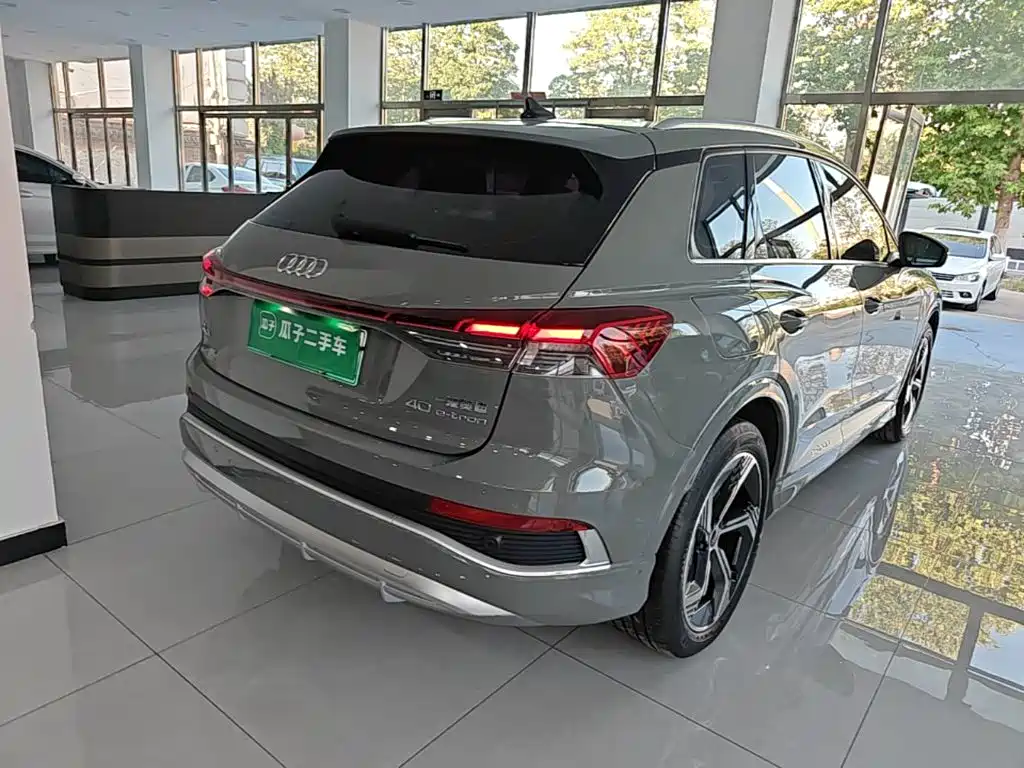 Audi Q4 e-tron — миниатюра 7