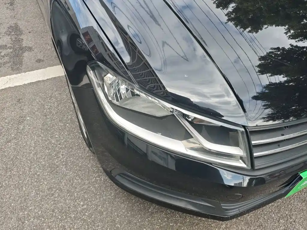 Volkswagen Santana — миниатюра 7