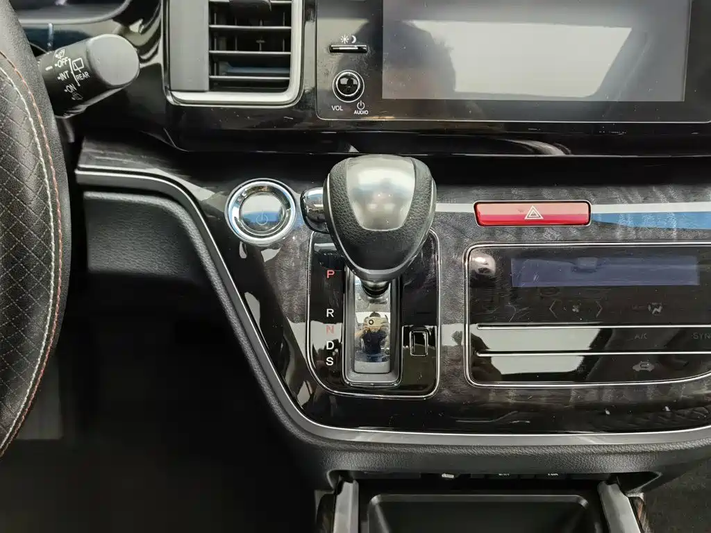 Honda Elysion — миниатюра 13