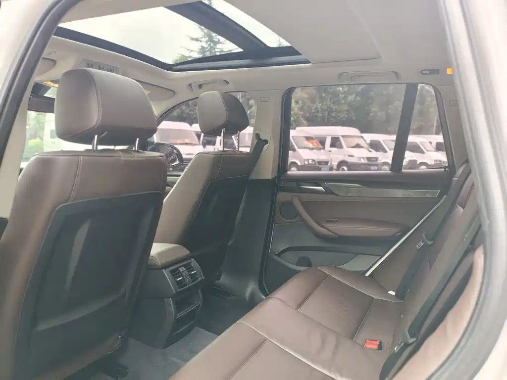 BMW X3 (Import) — миниатюра 12