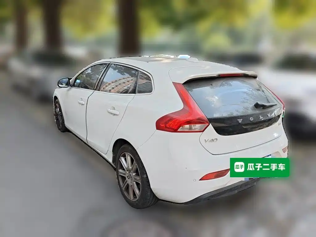 Volvo V40 — миниатюра 4