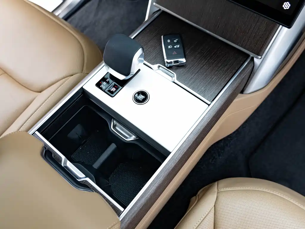 Land Rover Range Rover — миниатюра 19
