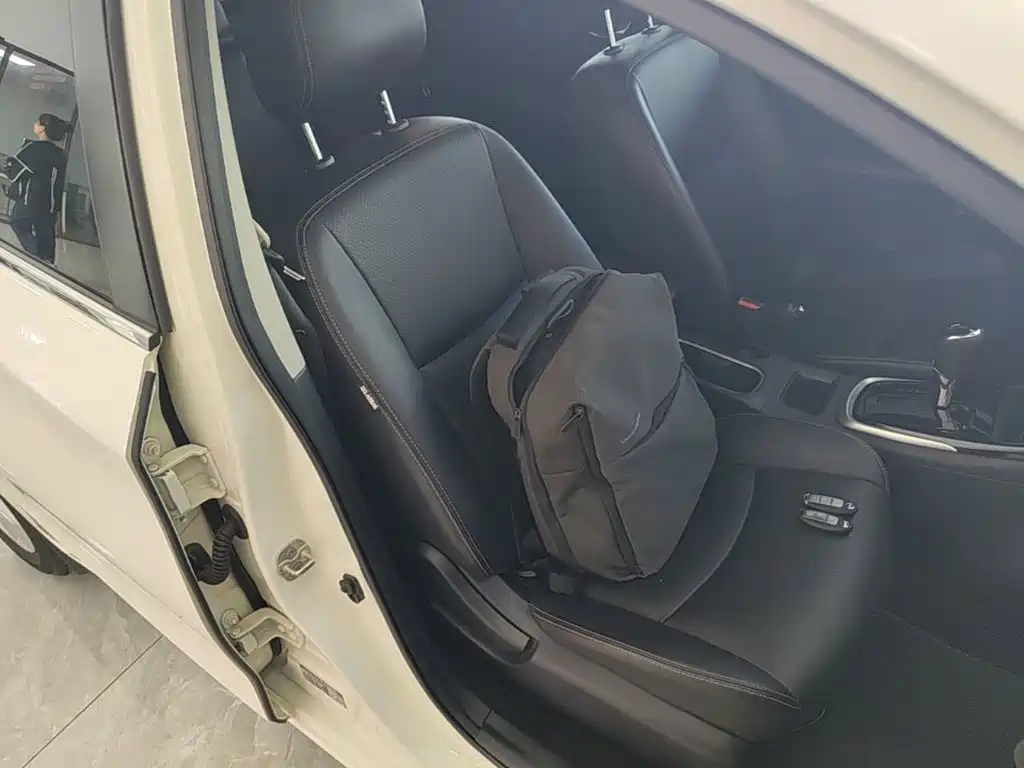 Nissan Tiida — миниатюра 25