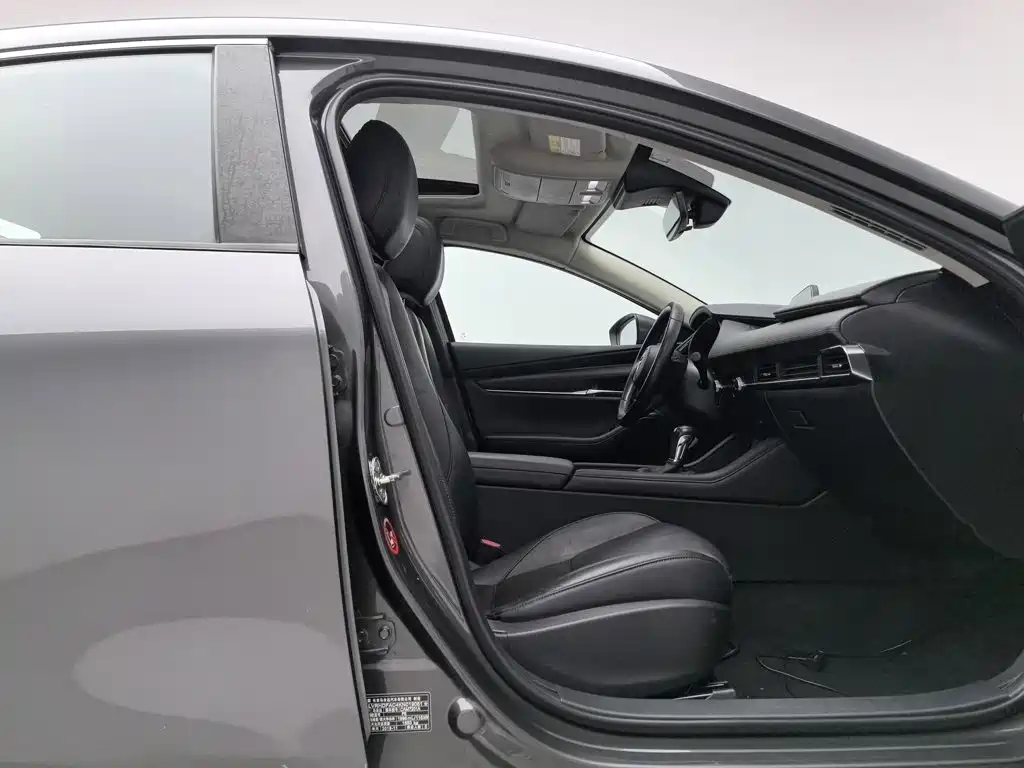 Mazda 3 Axela — миниатюра 23