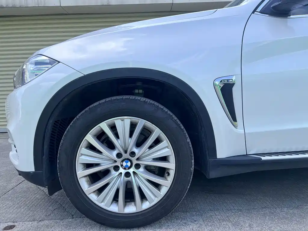 BMW X5 (Import) — миниатюра 11