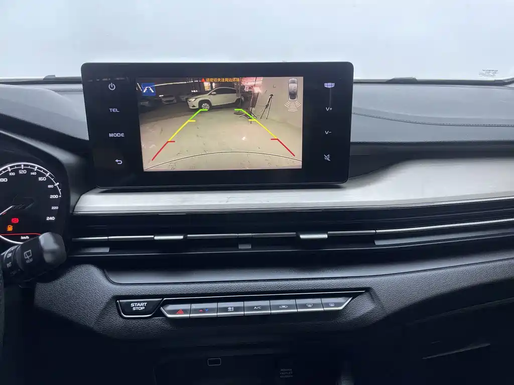 Geely Vision X3 — миниатюра 10