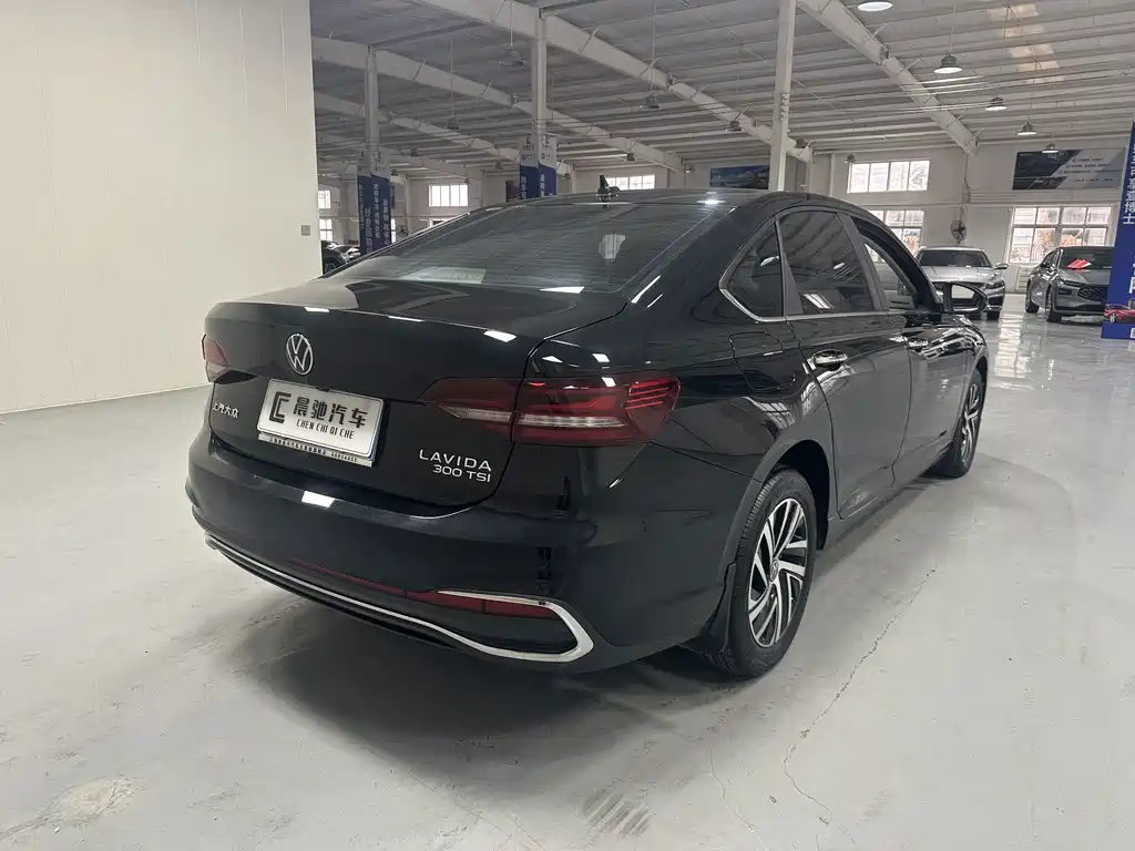 Volkswagen Lavida — миниатюра 4