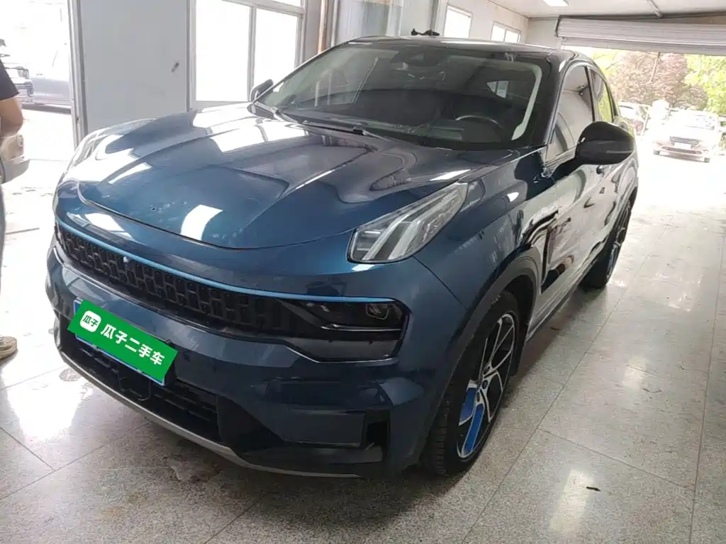 Lynk & Co 05