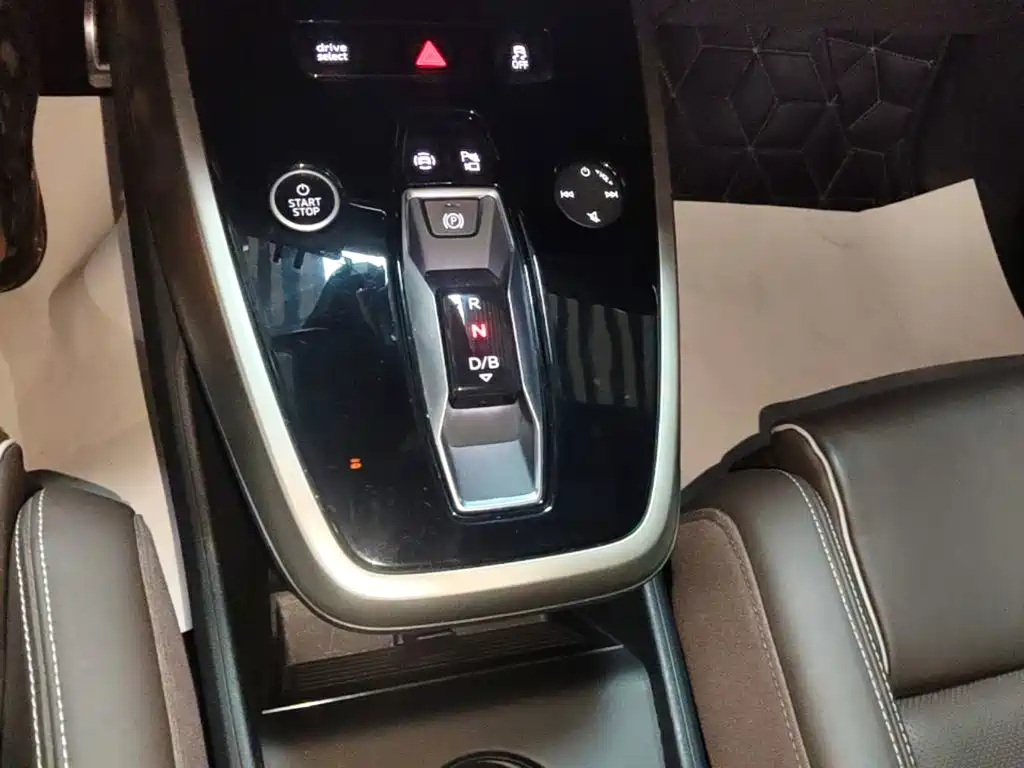 Audi Q5 e-tron — миниатюра 14
