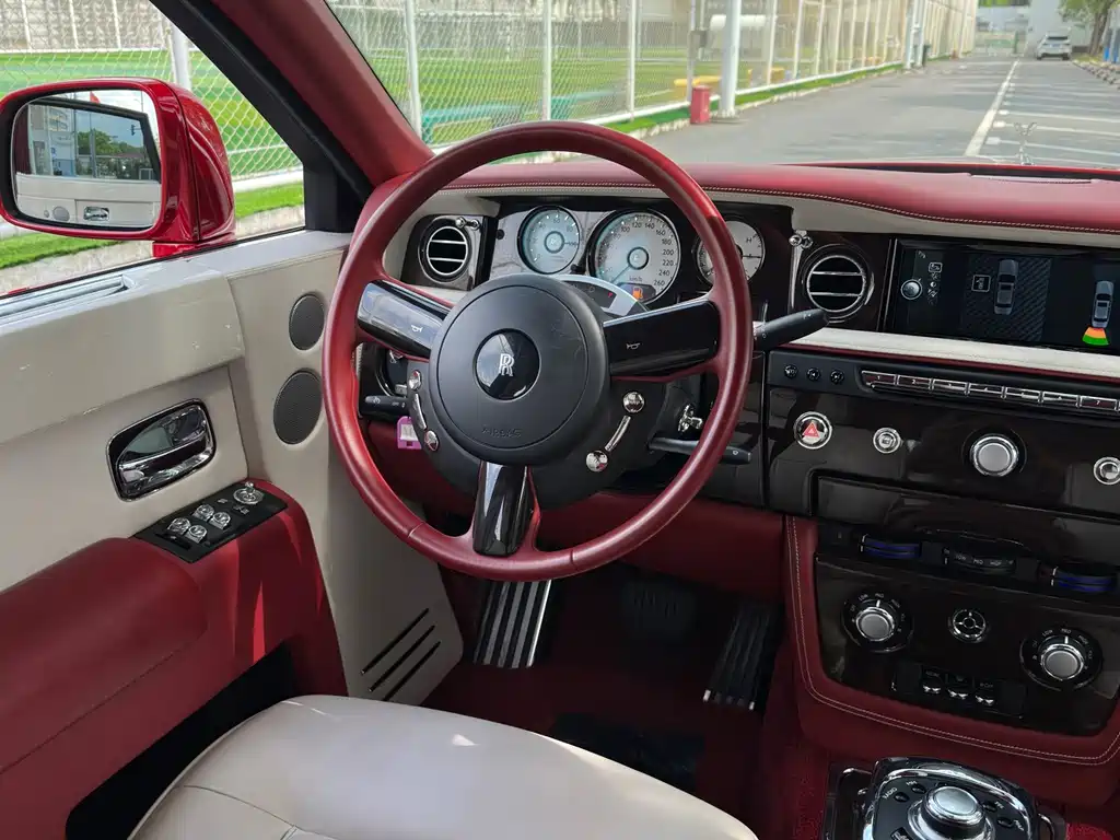Rolls-Royce Phantom — миниатюра 24