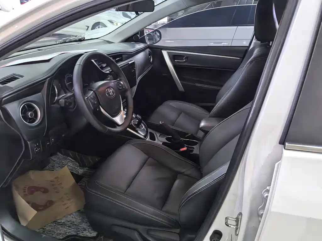Toyota Corolla — миниатюра 7