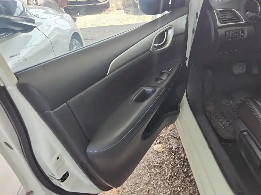 Nissan Sylphy — миниатюра 7