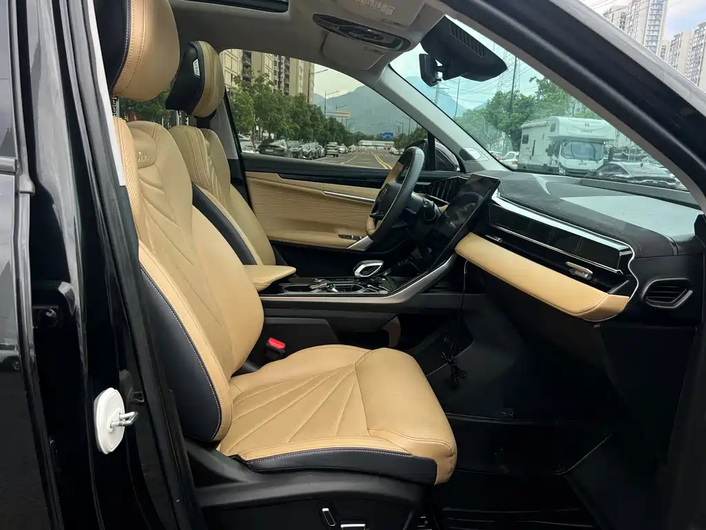 Geely Boyue L — миниатюра 20
