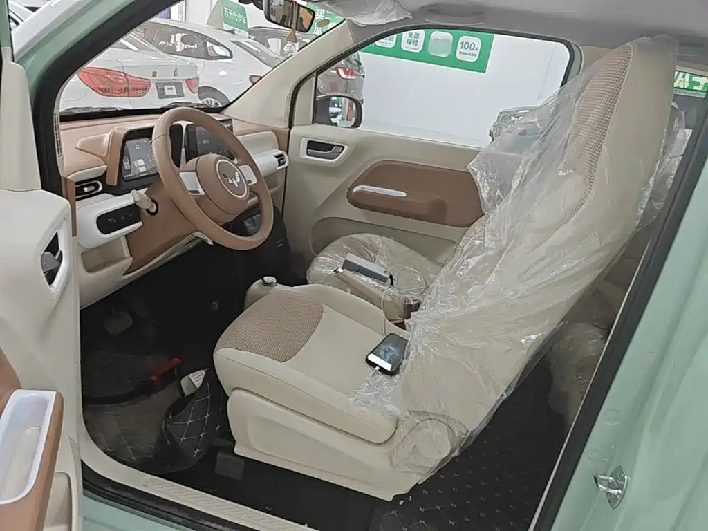 Wuling MINIEV — миниатюра 17
