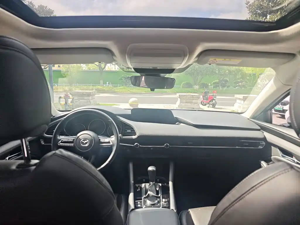 Mazda 3 Axela — миниатюра 10