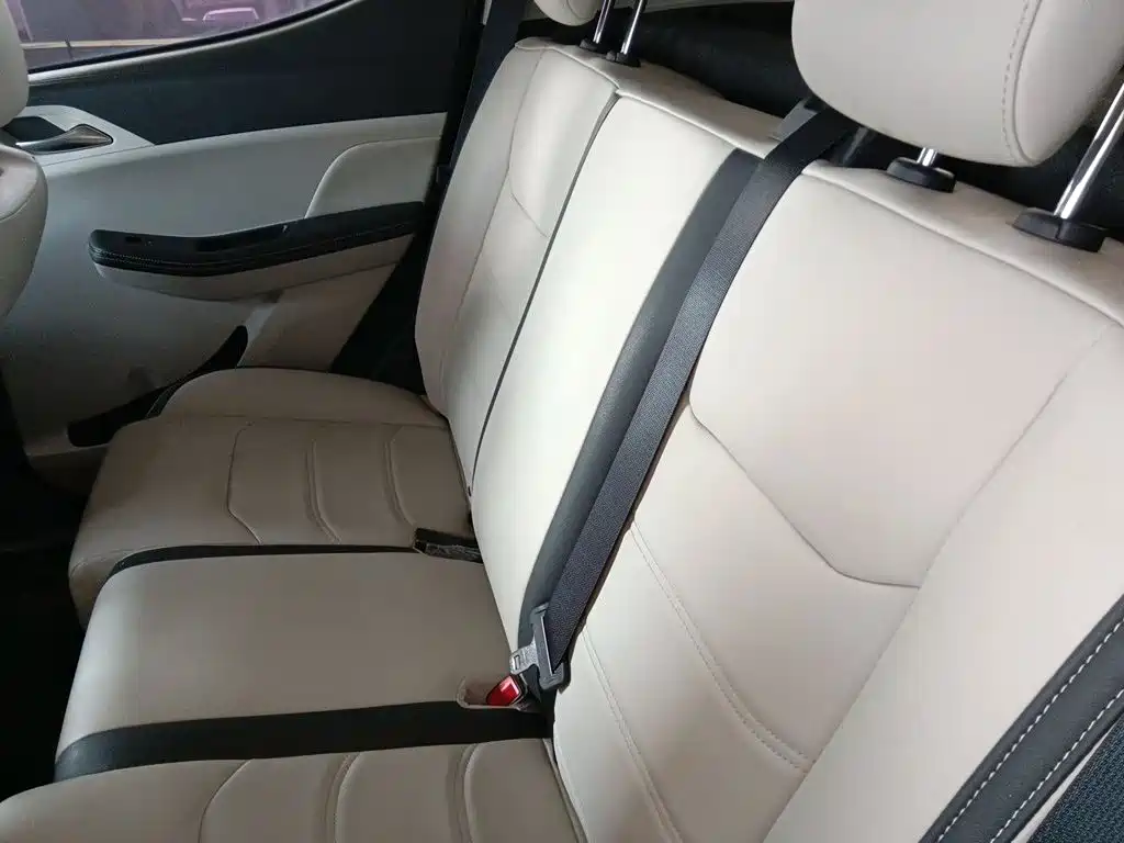 BYD Yuan Pro — миниатюра 15
