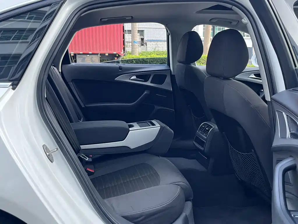 Audi A6L — миниатюра 10