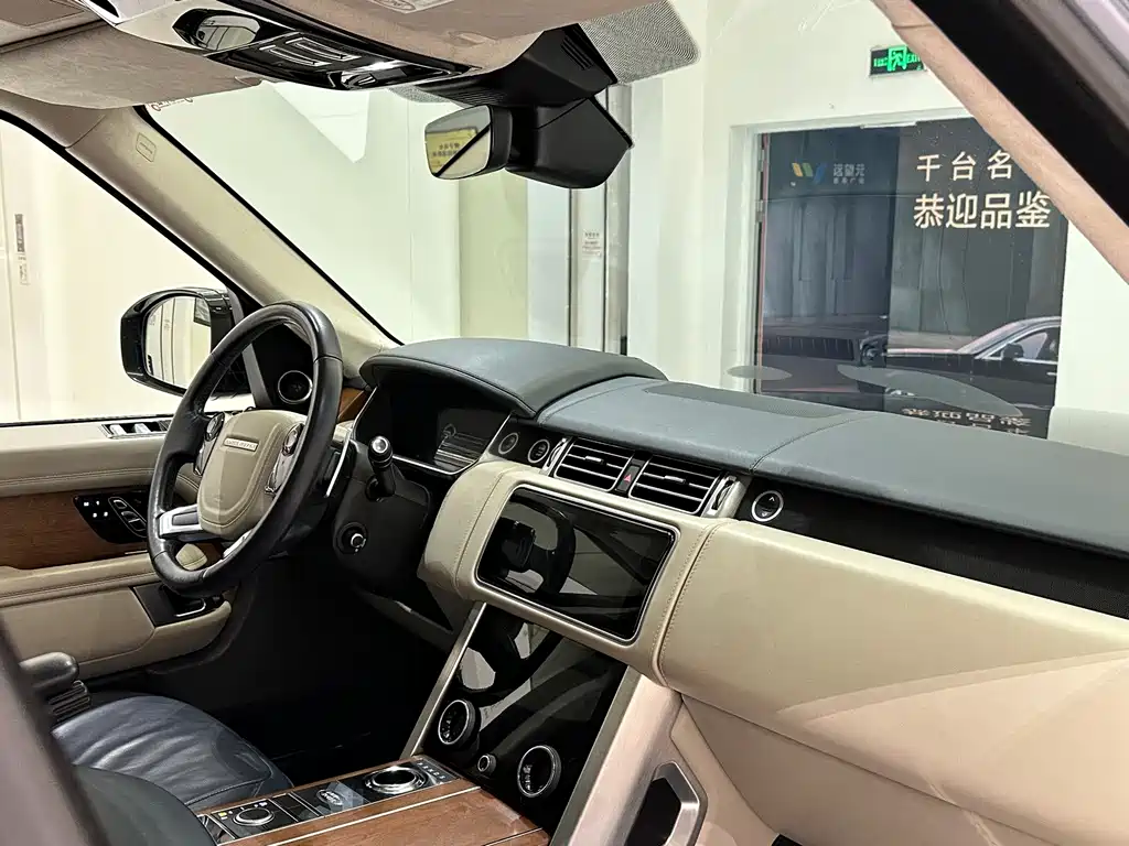 Land Rover Range Rover — миниатюра 14