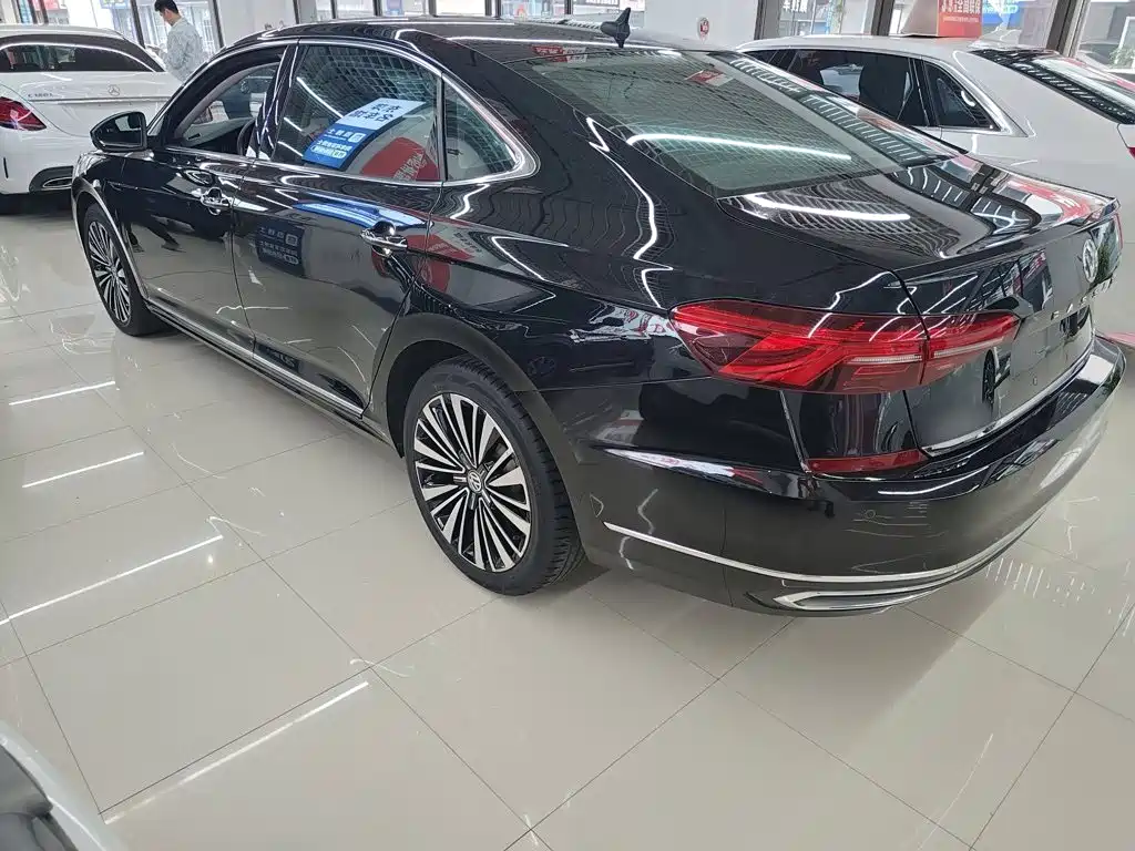 Volkswagen Passat — миниатюра 6