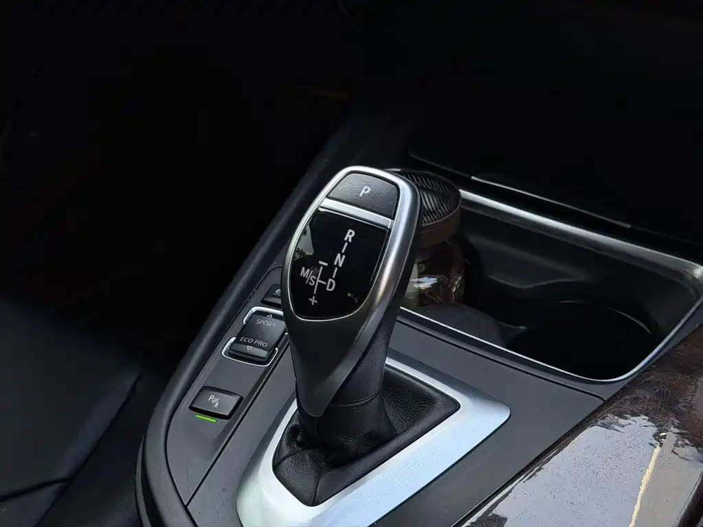 BMW 3 Series — миниатюра 12