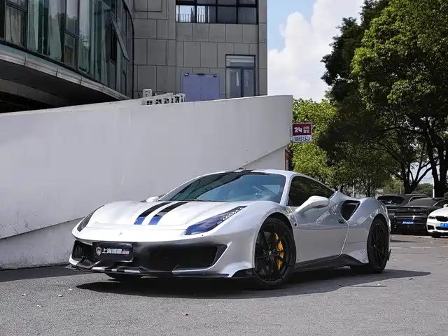 FERRARI  488 2019