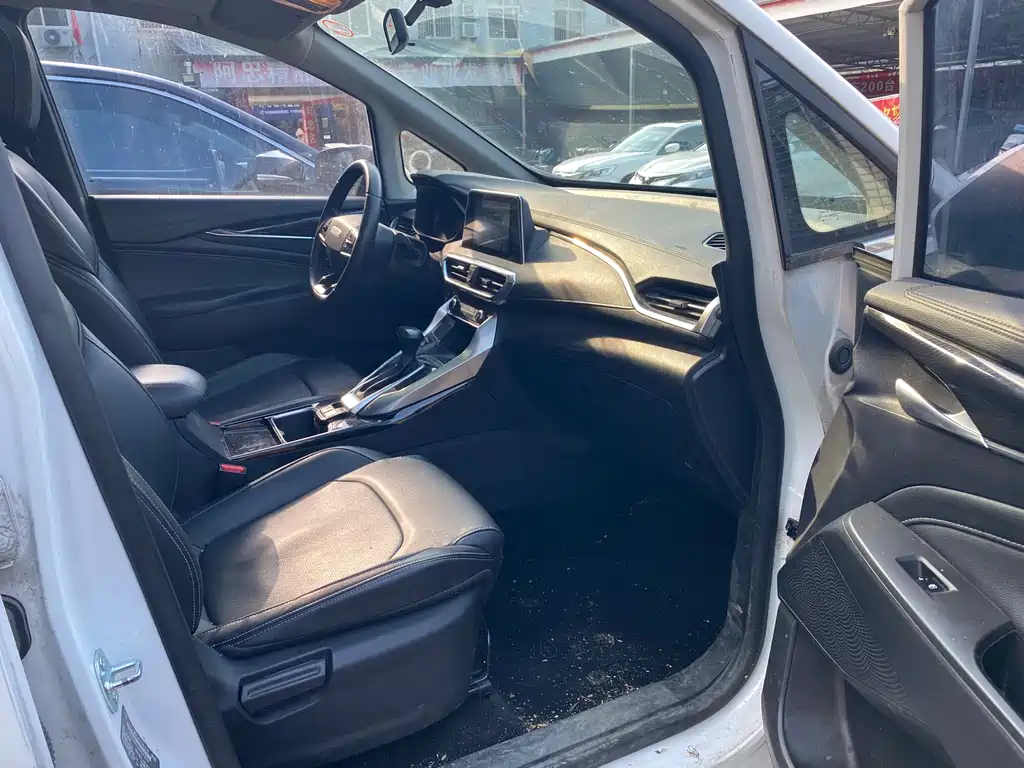 SAIC MAXUS CHASE G50