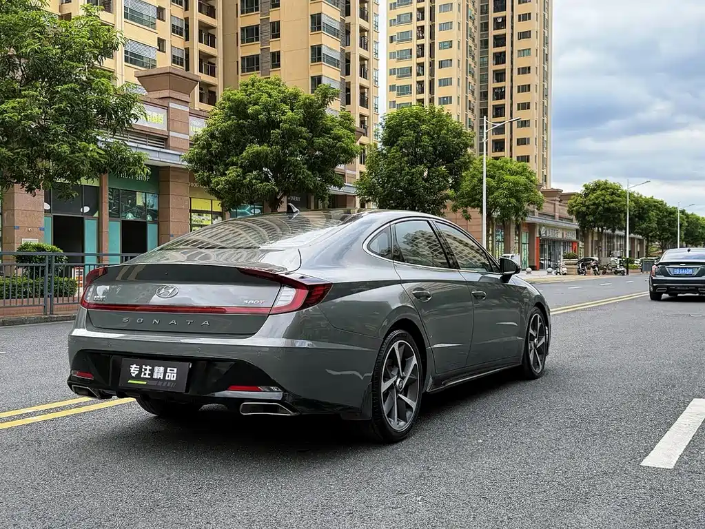 Hyundai Sonata — миниатюра 9