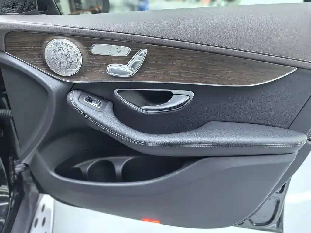 Mercedes-Benz GLC — миниатюра 11