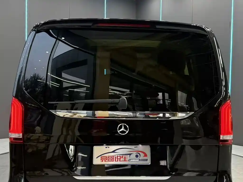 Mercedes-Benz V-Class — миниатюра 7
