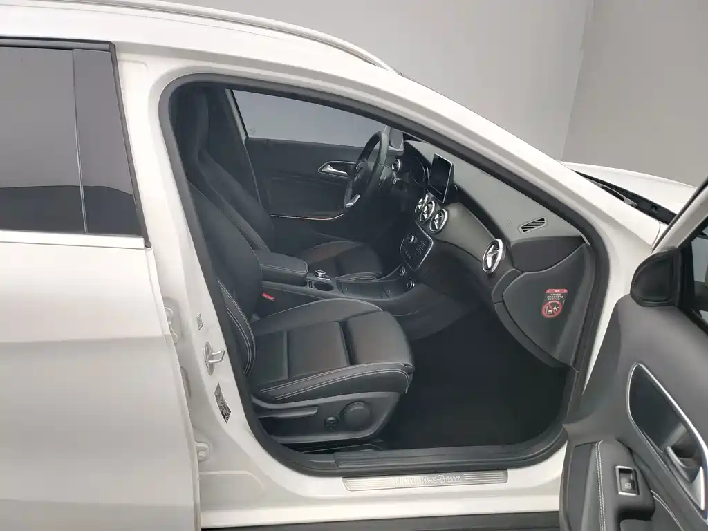 Mercedes-Benz GLA — миниатюра 14