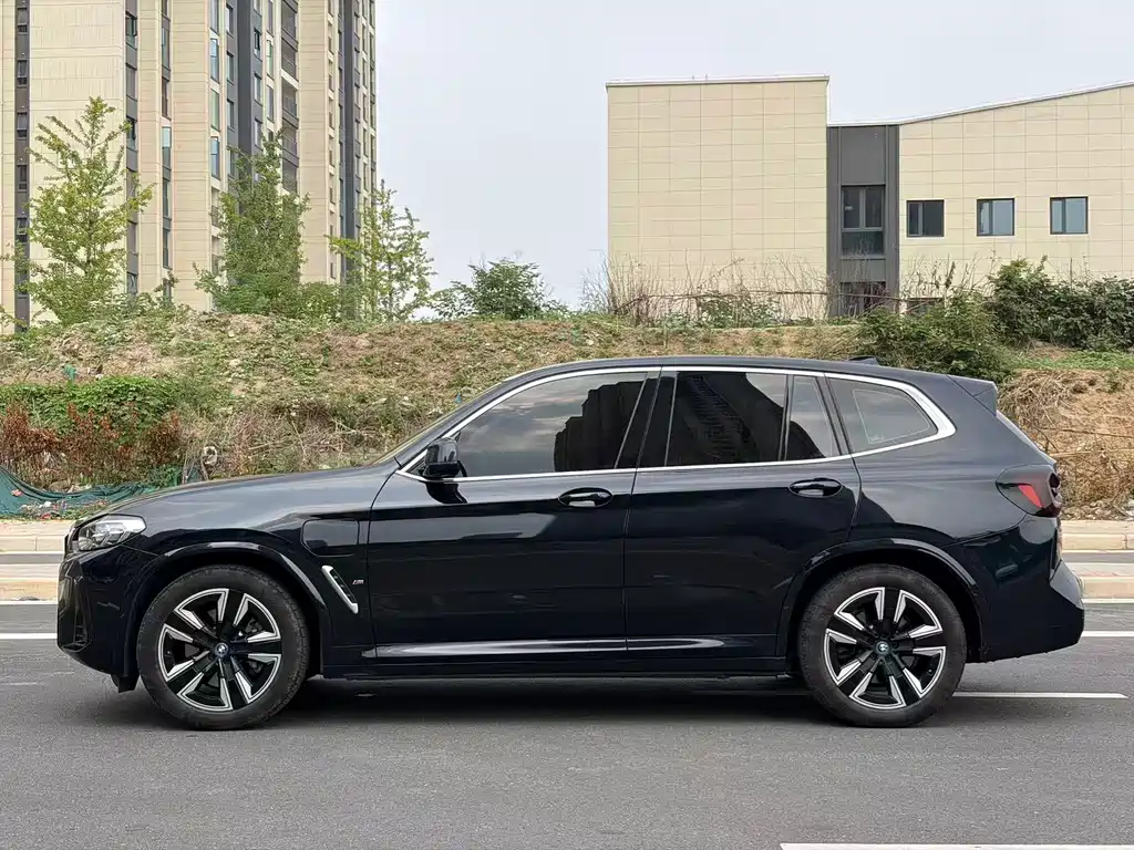BMW iX3 — фотографии объявления, Фото 11