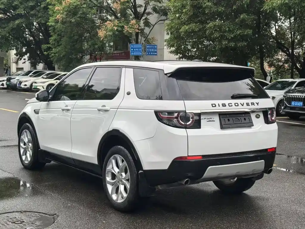Land Rover Discovery Sport — миниатюра 5